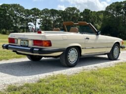 
										1986 Mercedes-Benz SL-Class 560 SL full									