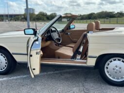 
										1987 Mercedes-Benz SL-Class 560 SL full									