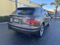 
										2019 Bentley Bentayga V8 full									