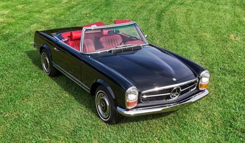 
								1971 Mercedes-Benz 200-Series SL full									