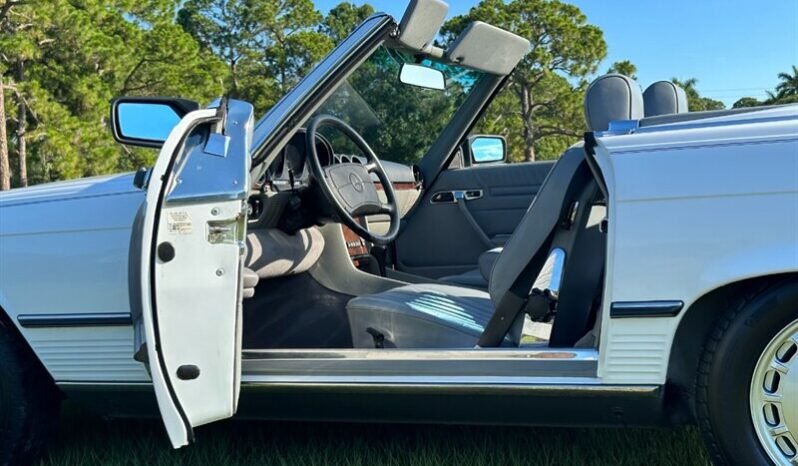 
								1987 Mercedes-Benz SL-Class 560-Class 560 SL full									