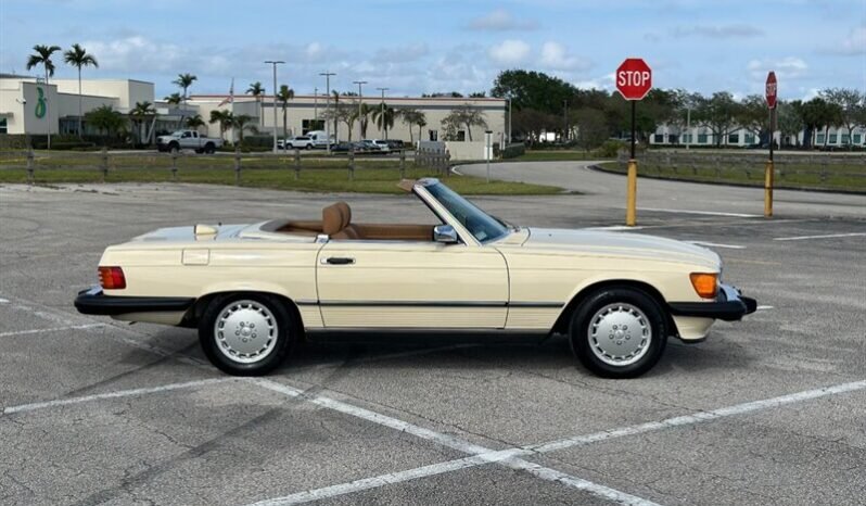 
								1987 Mercedes-Benz SL-Class 560 SL full									