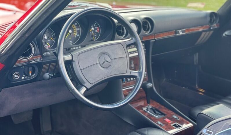 
								1986 Mercedes-Benz SL-Class 560-Class 560 SL full									