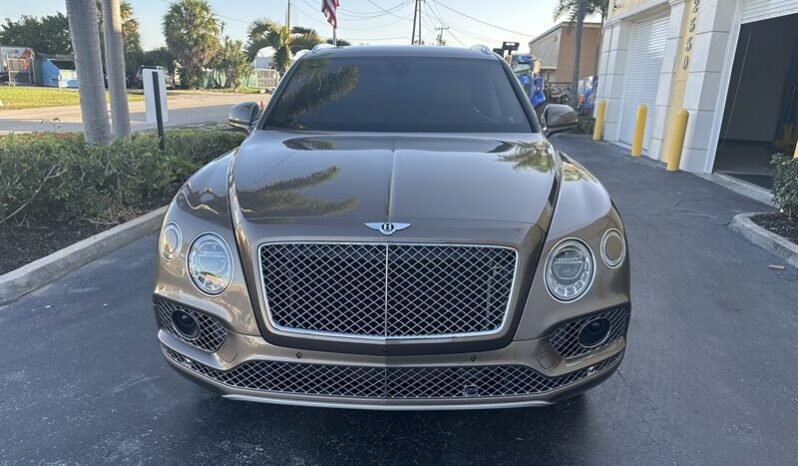 
								2019 Bentley Bentayga V8 full									