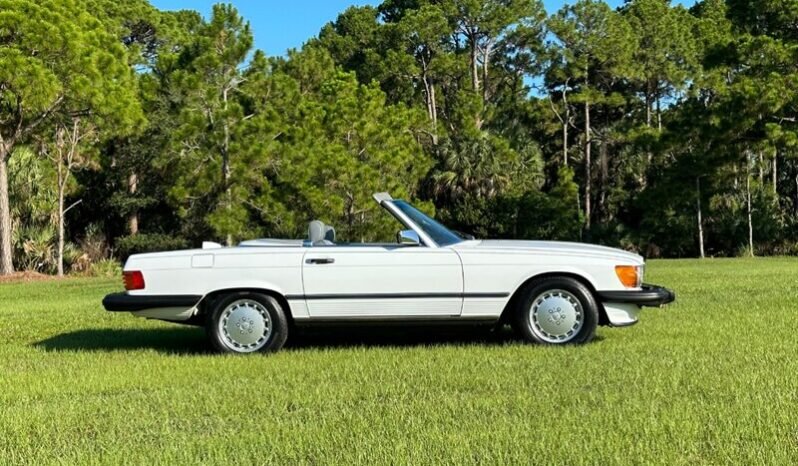 
								1987 Mercedes-Benz SL-Class 560-Class 560 SL full									