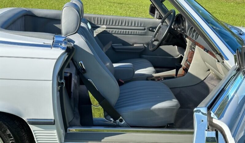 
								1987 Mercedes-Benz SL-Class 560-Class 560 SL full									