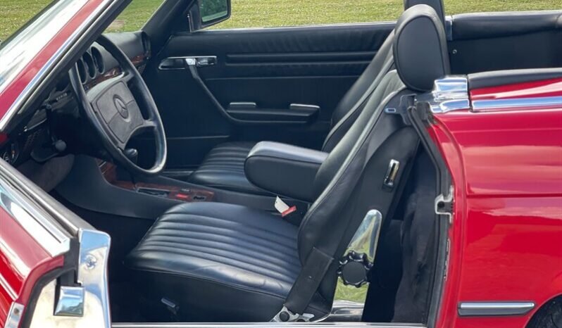 
								1986 Mercedes-Benz SL-Class 560-Class 560 SL full									