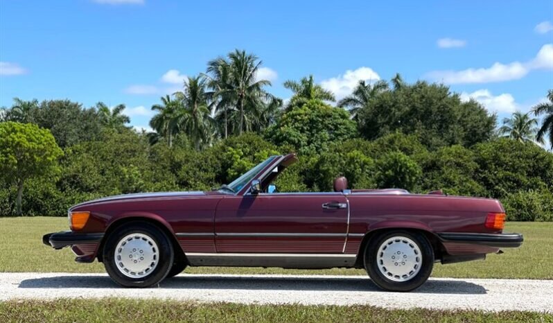 
								1987 Mercedes-Benz SL-Class 560-Class 560 SL full									