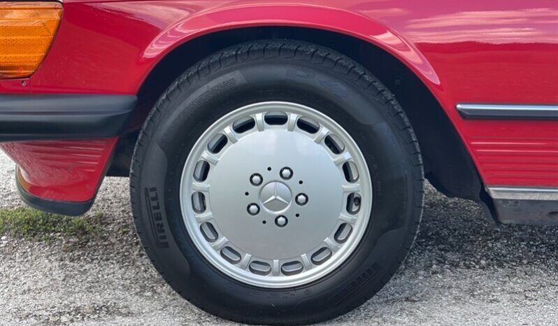 
								1986 Mercedes-Benz SL-Class 560-Class 560 SL full									