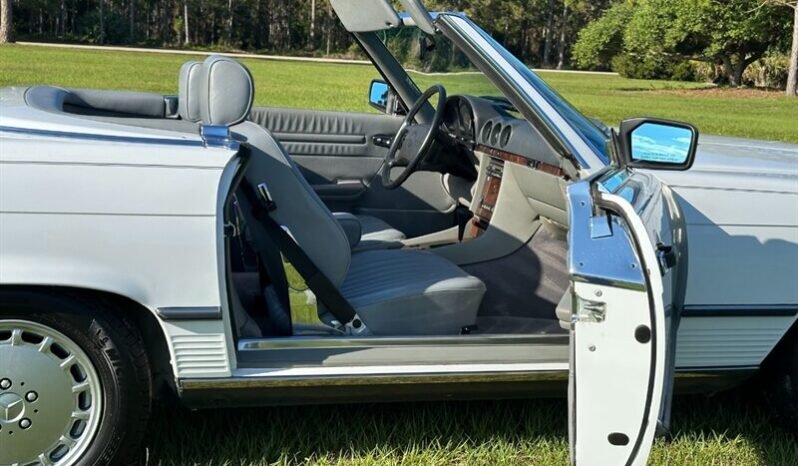 
								1987 Mercedes-Benz SL-Class 560-Class 560 SL full									