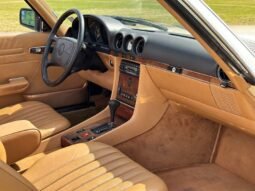 
										1986 Mercedes-Benz SL-Class 560 SL full									