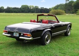 
										1971 Mercedes-Benz 200-Series SL full									