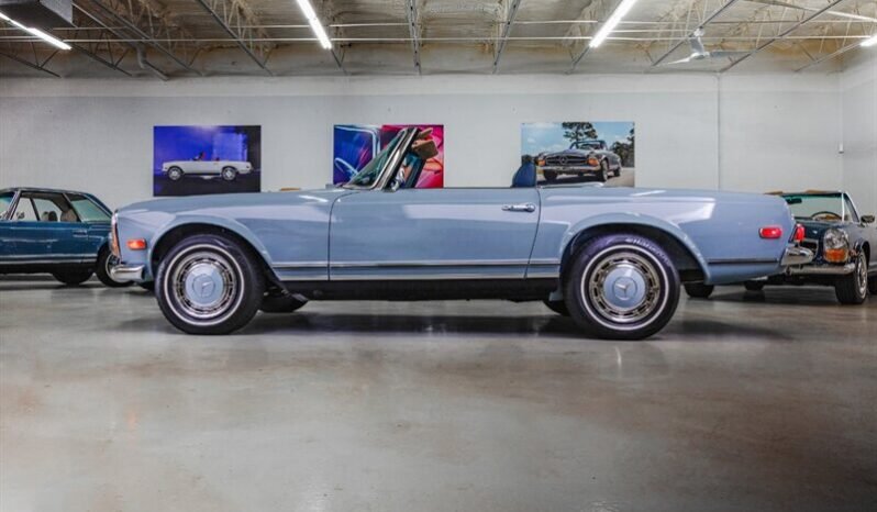 
								1971 Mercedes-Benz 200-Series SL full									