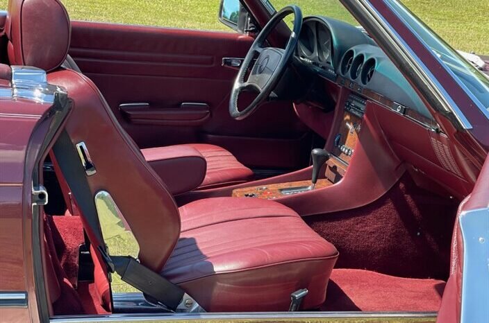 
								1987 Mercedes-Benz SL-Class 560-Class 560 SL full									
