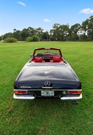 
								1971 Mercedes-Benz 200-Series SL full									