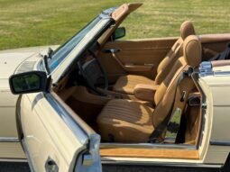 
										1986 Mercedes-Benz SL-Class 560 SL full									