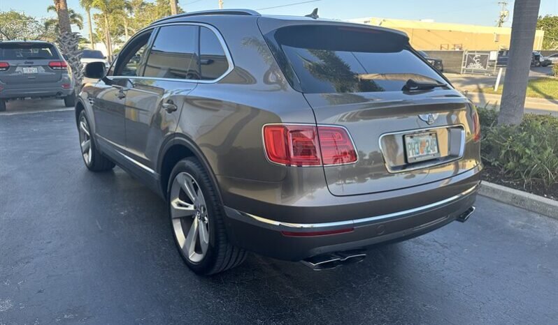 
								2019 Bentley Bentayga V8 full									