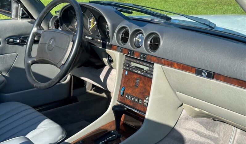 
								1987 Mercedes-Benz SL-Class 560-Class 560 SL full									