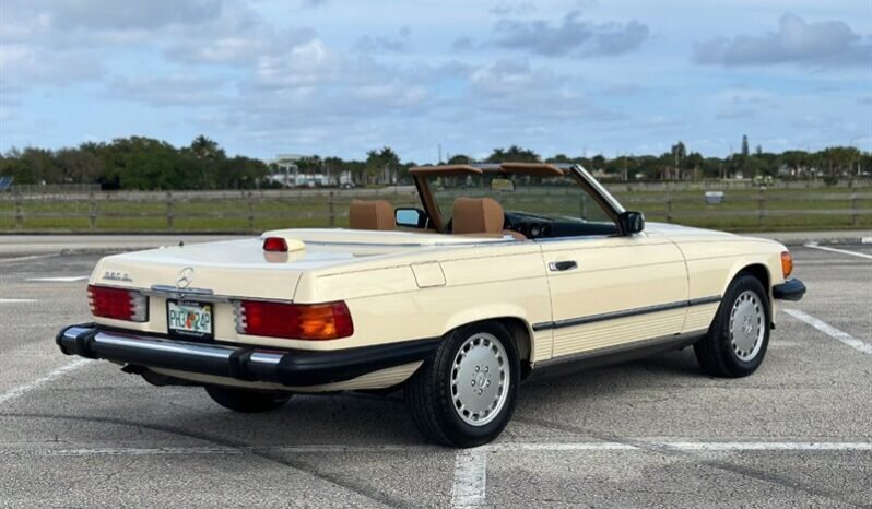 
								1987 Mercedes-Benz SL-Class 560 SL full									