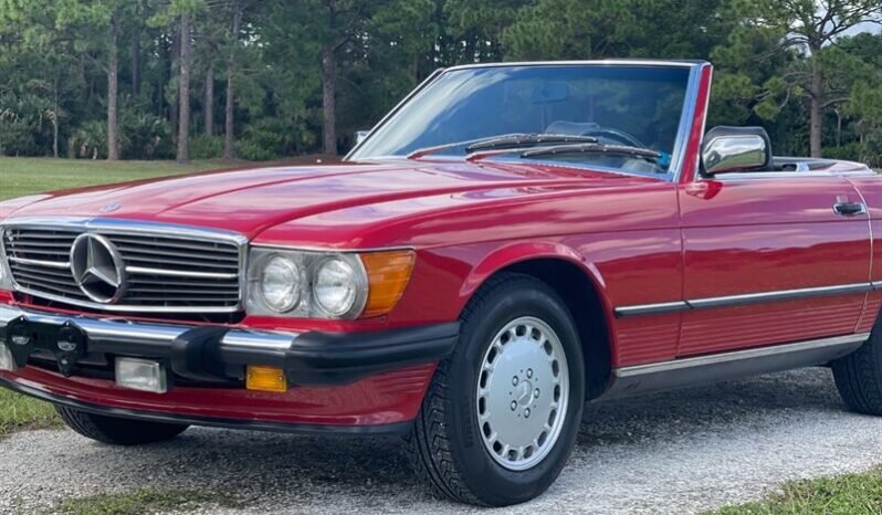 
								1986 Mercedes-Benz SL-Class 560-Class 560 SL full									
