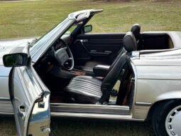 
										1987 Mercedes-Benz SL-Class 560 SL full									