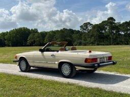 
										1986 Mercedes-Benz SL-Class 560 SL full									