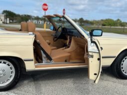 
										1987 Mercedes-Benz SL-Class 560 SL full									